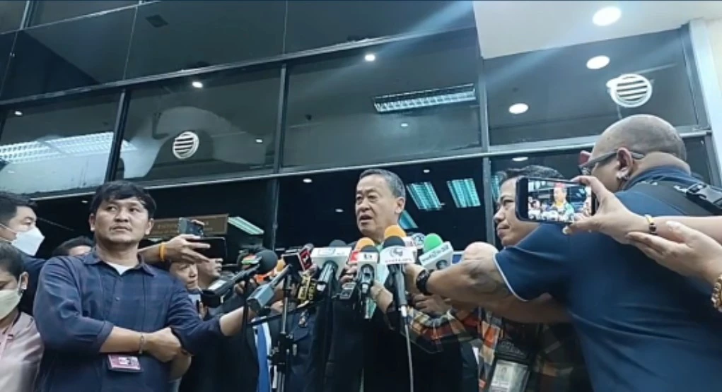 นายเศรษฐา ทวีสิน