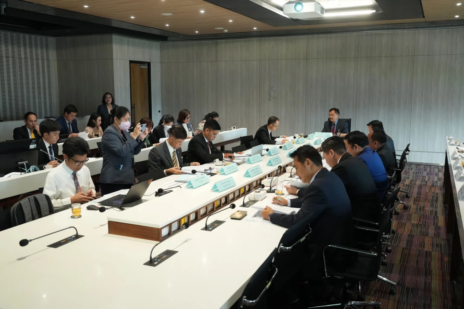 ประชุม กมธ.ที่ดิน สภาผู้แทนราษฎร