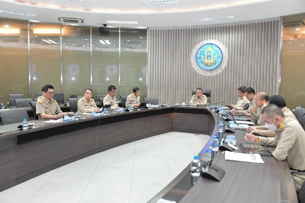 กรมชลฯ  จัดเครื่องสูบน้ำพื้นที่อุทกภัย 8  จังหวัด - บูรณาการทุกภาคส่วนรับมือ