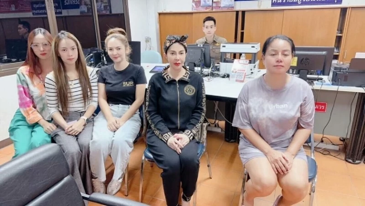 จอย บียอนด์ - แหวดศรี