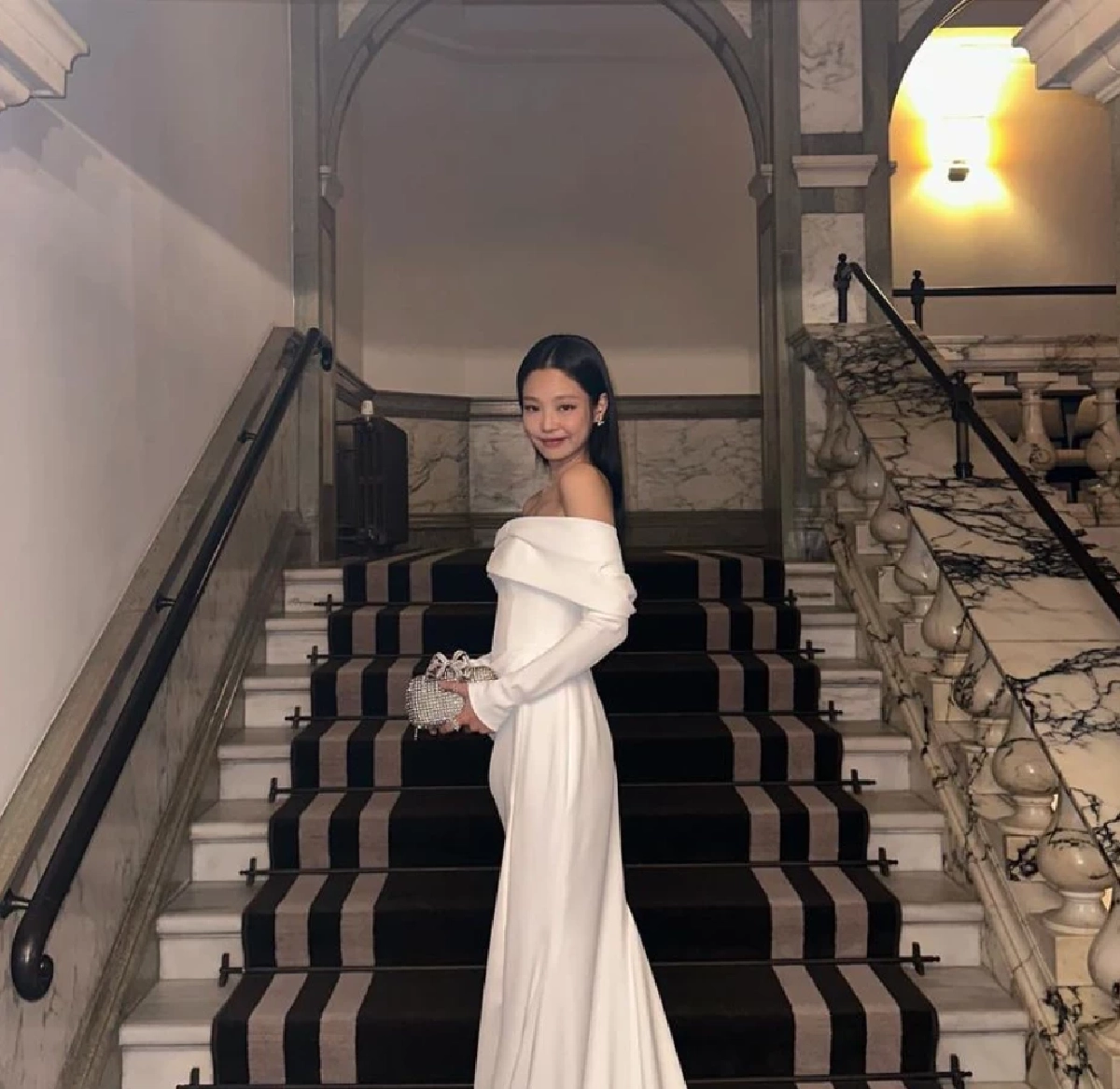 เรียกน้ำตา 'โรเซ่ BLACKPINK' โพสต์ภาพรวมครั้งแรก จากใจสุดซึ้ง