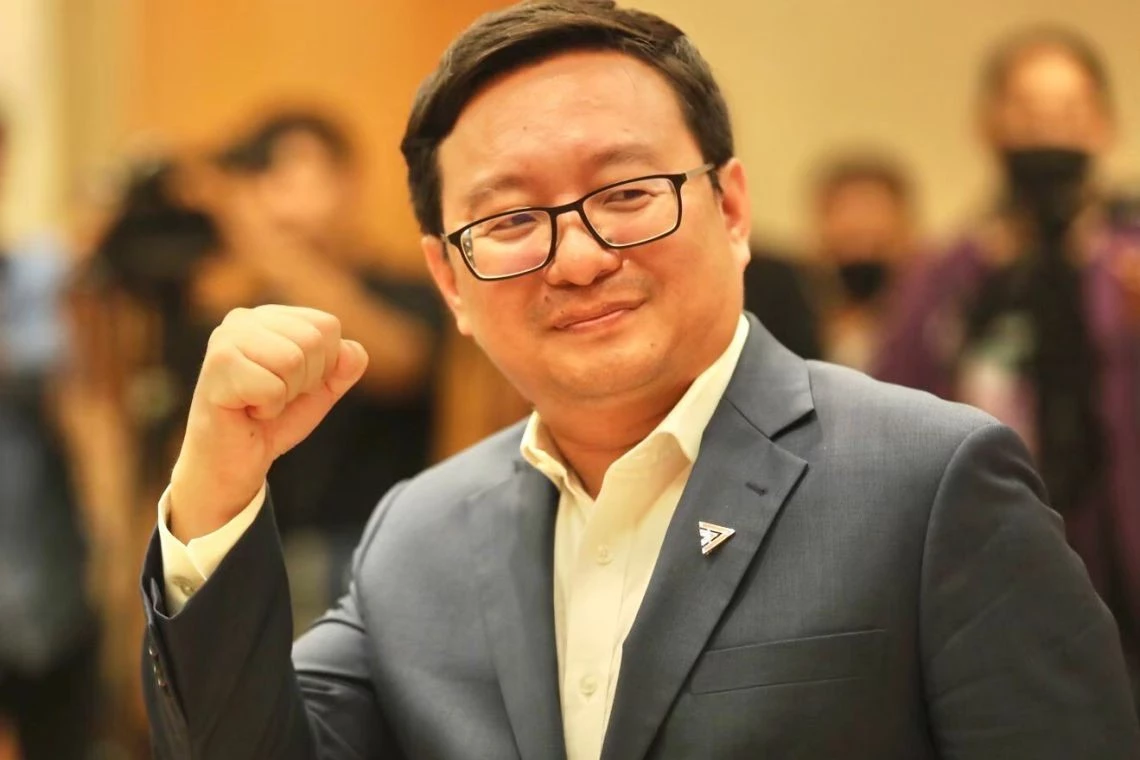 นายชัยธวัช ตุลาธน สส.บัญชีรายชื่อ และหัวหน้าพรรคก้าวไกล 