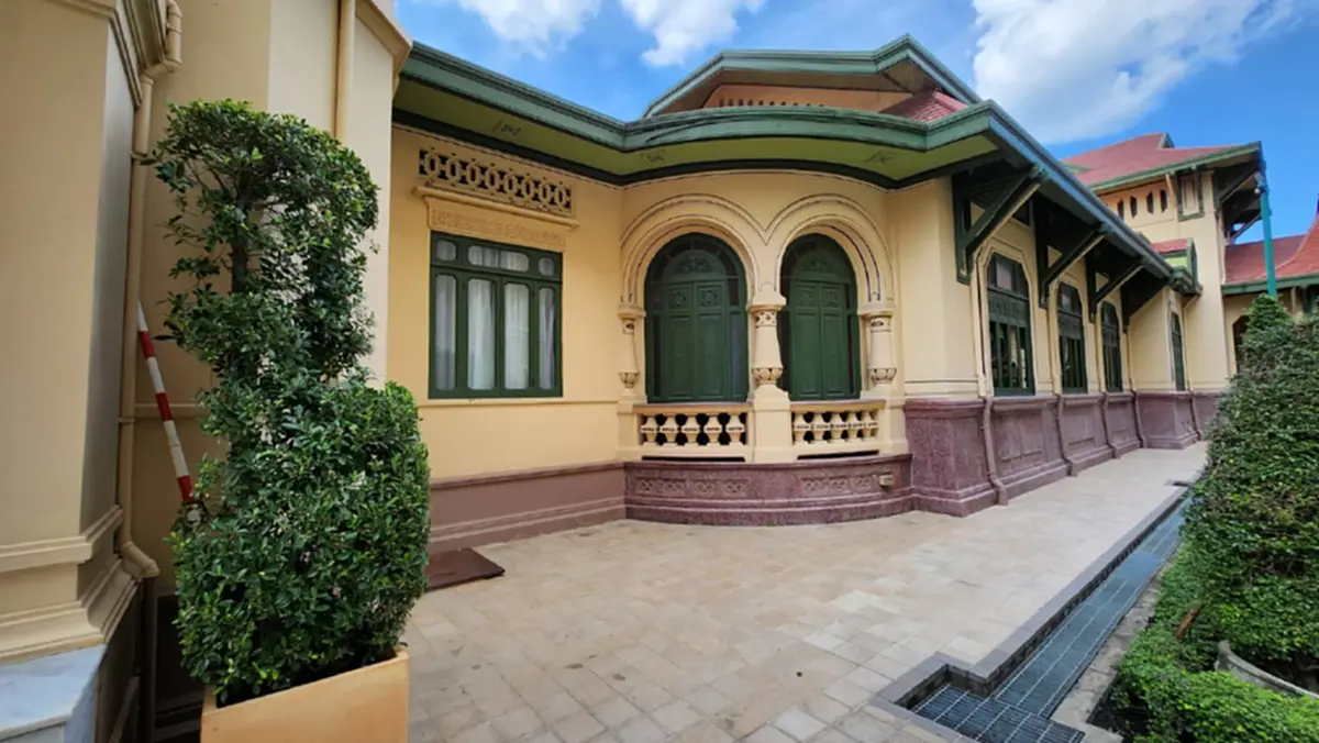 ย้ายเงียบ รูปปั้น ‘องค์นรสิงห์’ บนตึกไทยฯ ยุค 'ลุงตู่'  ถูกอัญเชิญไว้อีกตึก