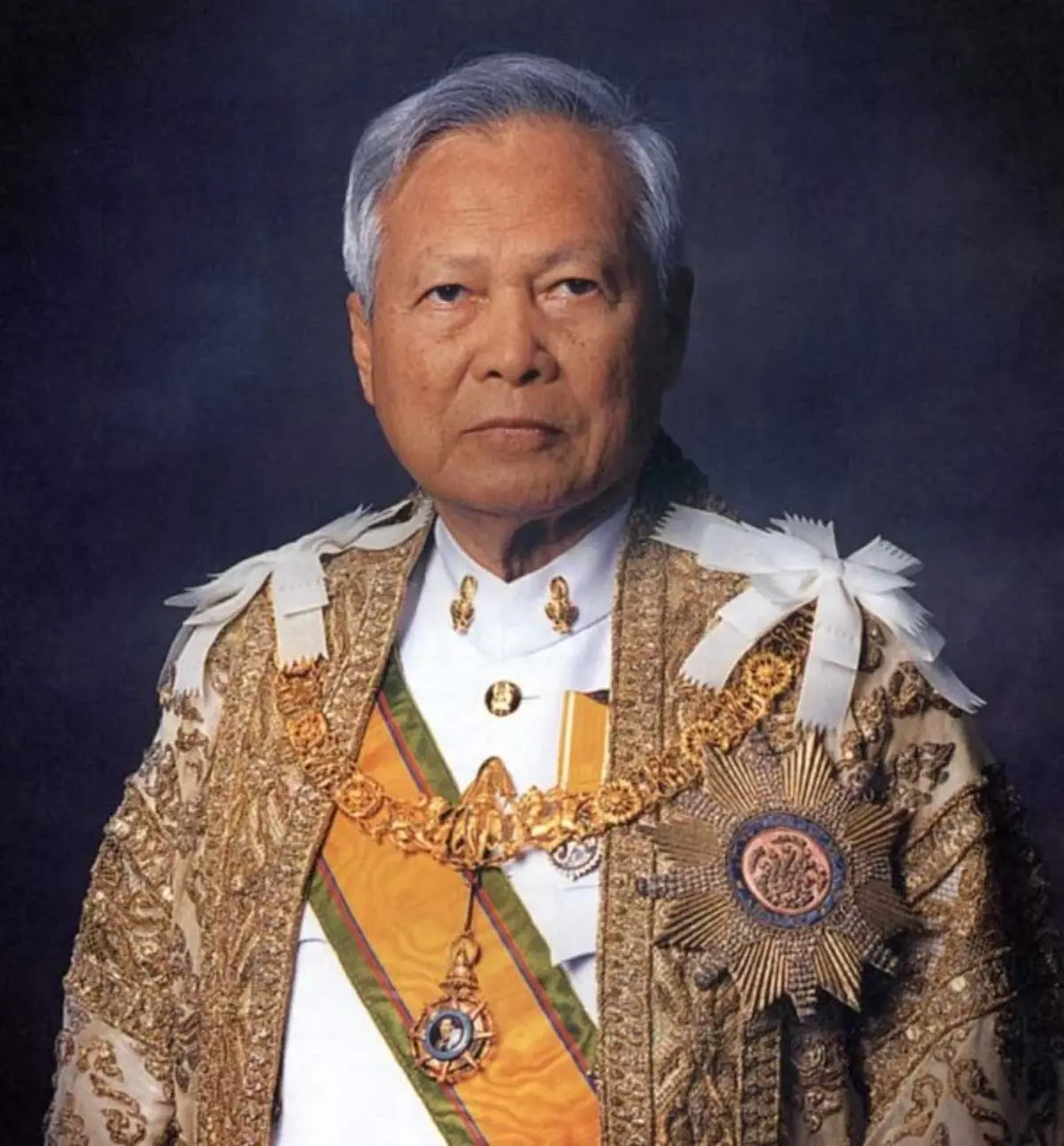 พล.อ.เปรม ติณสูลานนท