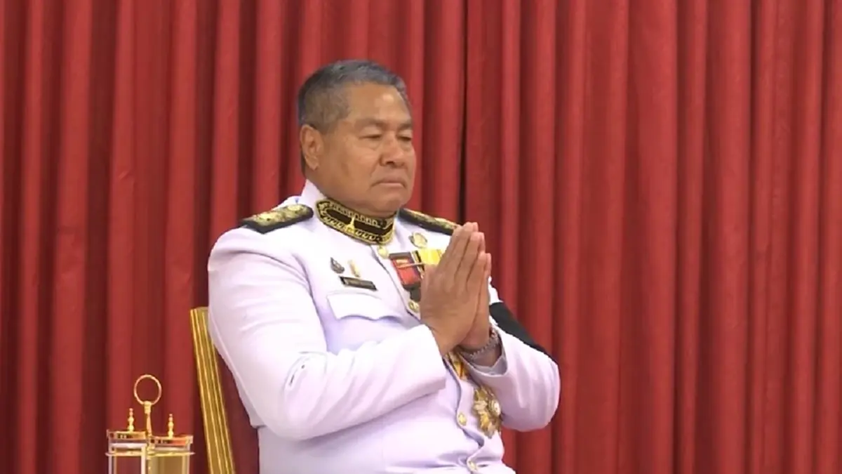 พลากร สุวรรณรัฐ องคมนตรี