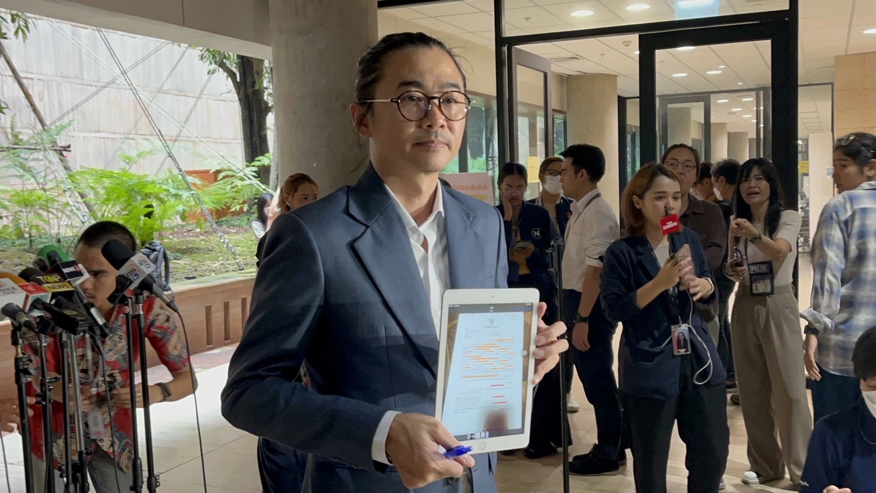 สส.แจ้ จี้ ‘ก้าวไกล’ เคลียร์ปัญหาใต้พรม เชื่อเหยียบตีน ผู้ช่วยฯ ขวางโรงขยะ