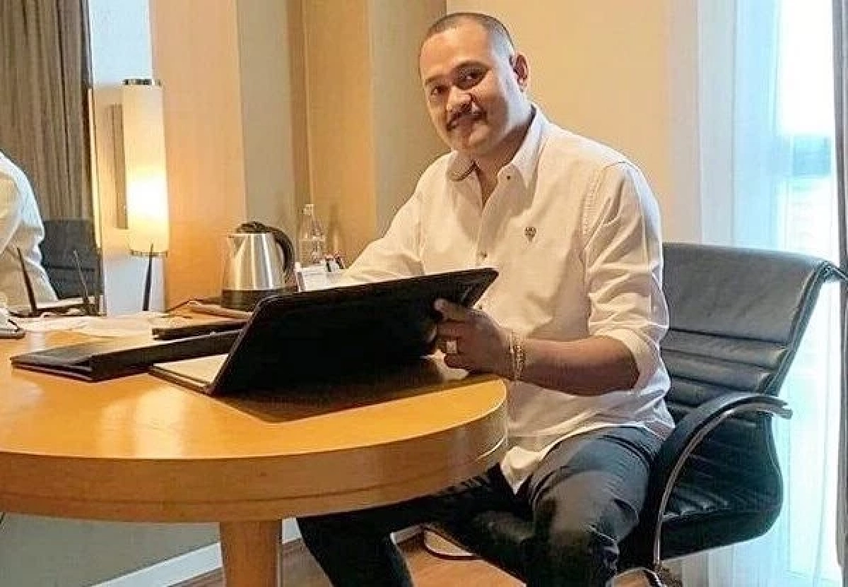 นายเชาวลิต ทองด้วย หรือ เสี่ยแป้ง นาโหนด นักโทษหลบหนีออกจากโรงพยาบาล