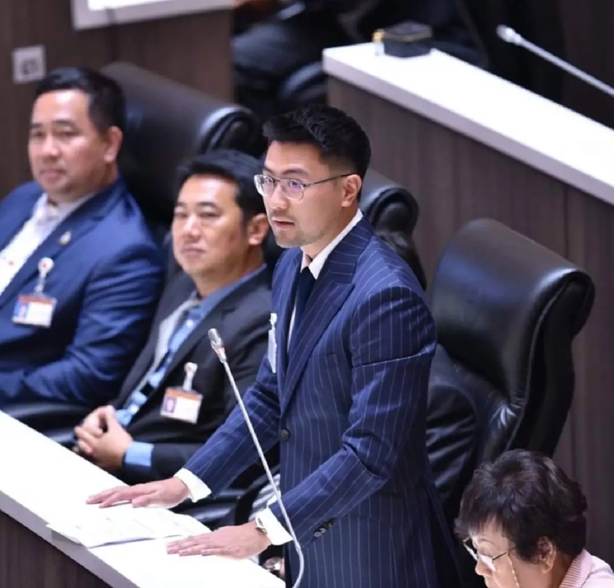 สส.อัครแสนคีรี โล่ห์วีระ