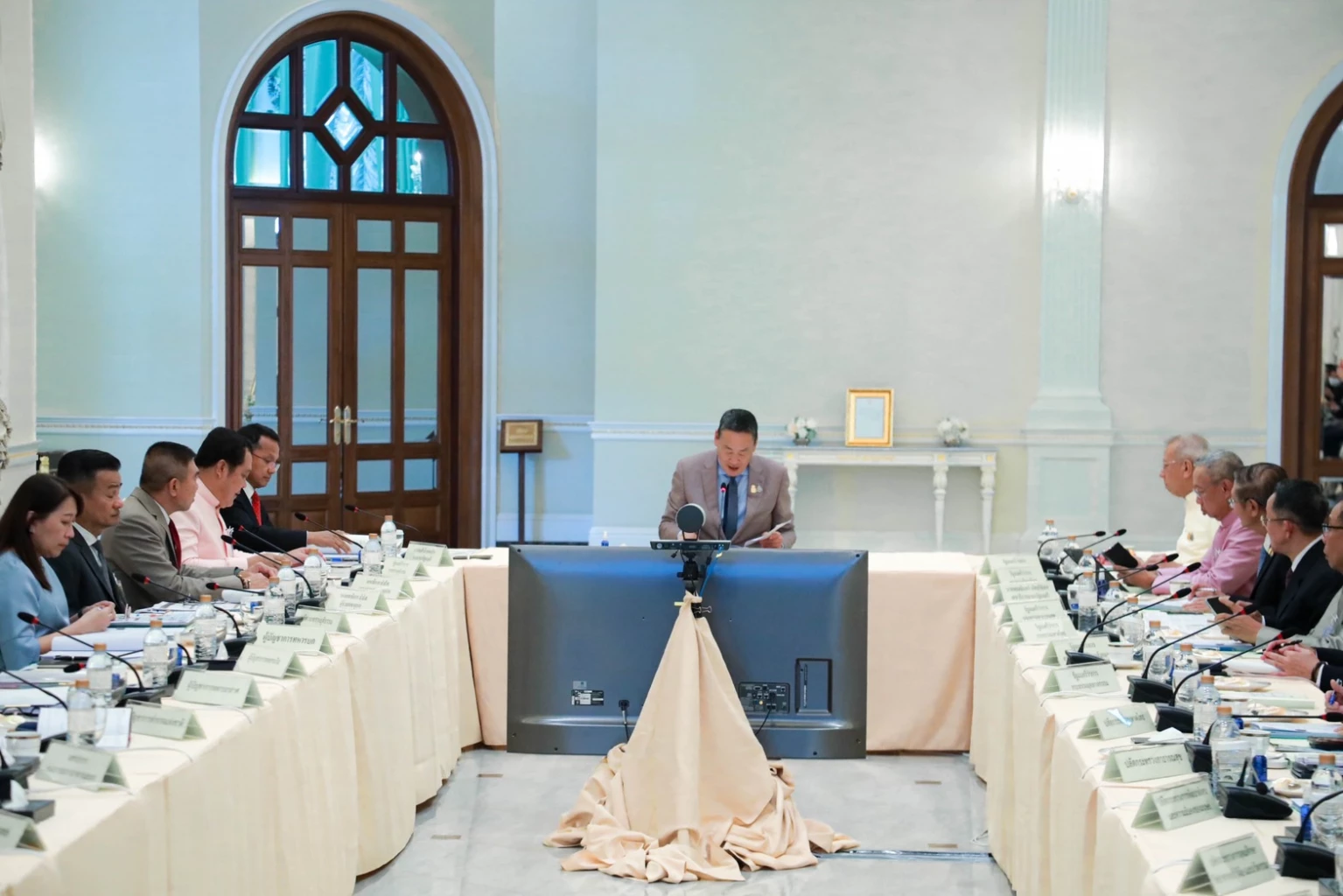 นายกฯประชุมคณะกรรมการยาเสพติด วานนี้