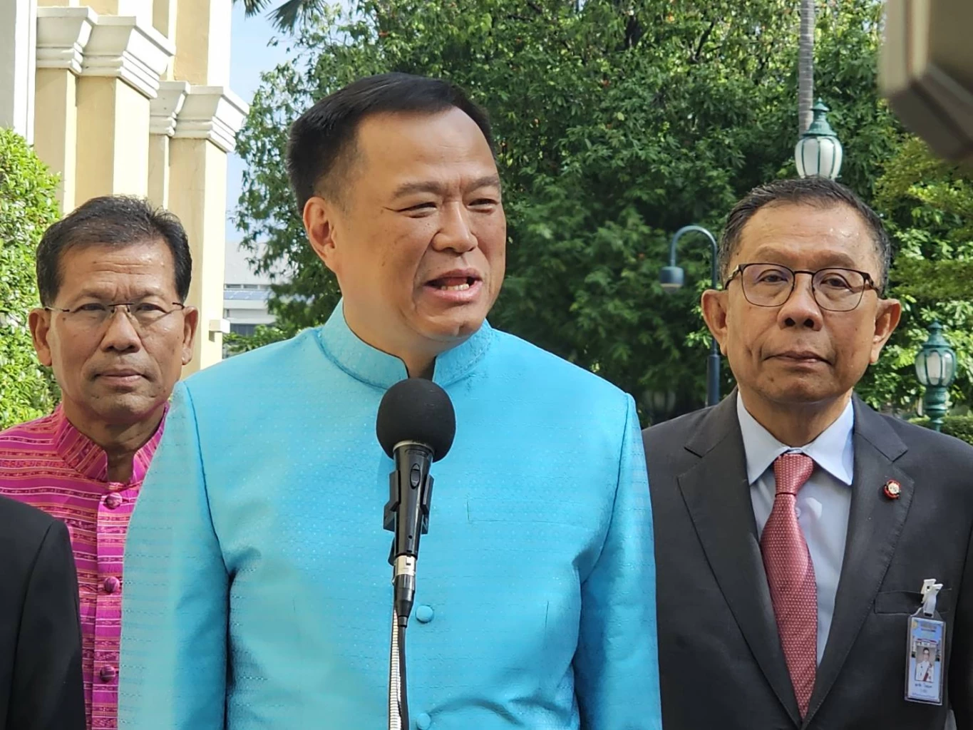  นายอนุทิน ชาญวีรกูล หัวหน้าพรรคภูมิใจไทย 