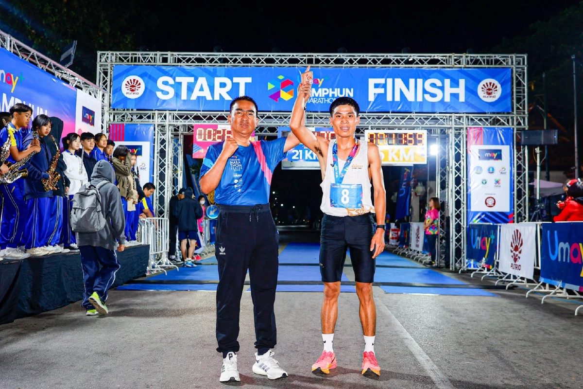ปอดเหล็ก เคนยา คว้าชัย Umay+ Lamphun Half Marathon 2023 - ไทยดีที่สุด  อนุชา พาดา