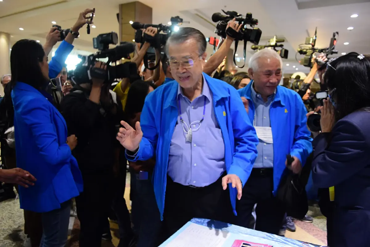'เฉลิมชัย‘ ขอบคุณ ’ชวน-บัญญัติ'- สมาชิกพรรค ย้ำยึดอุดมการณ์ ‘ประชาธิปัตย์’