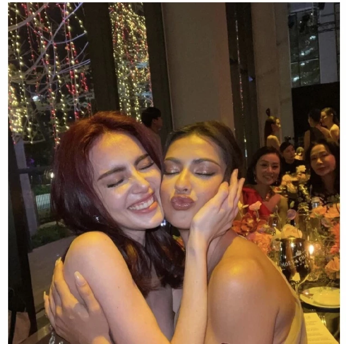 ชาวเน็ตว่า ‘ใหม่ ดาวิกา’ โดน ‘แอนโทเนีย’ แย่งซีน จนทั้งคู่ต้องออกมาพูด