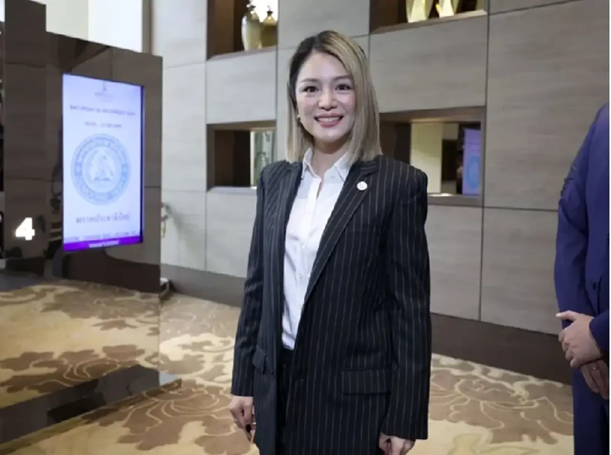 นิพิฎฐ์ โพสต์ให้กำลังใจมาดามเดียร์ 