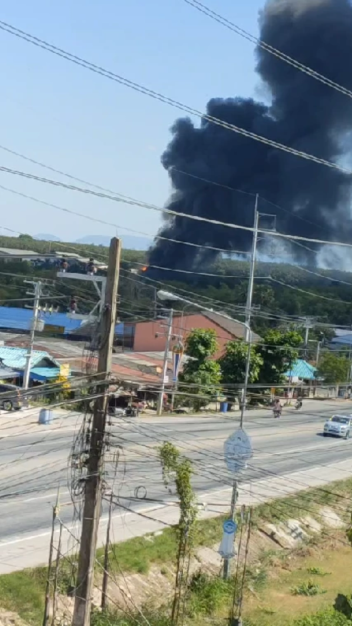 ไฟไหม้โรงงานรีไซเคิล