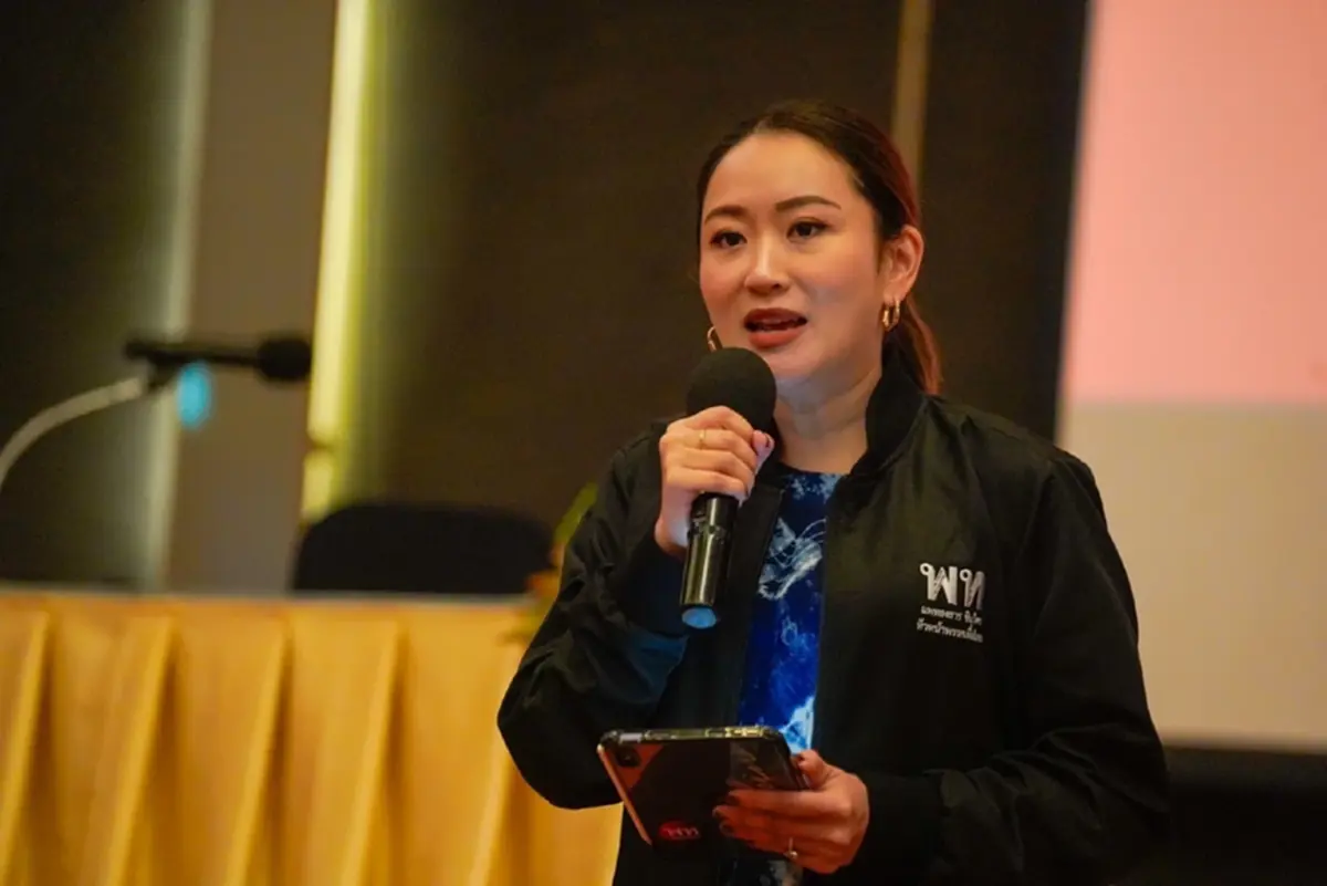 'สรวงศ์' ยัน เพื่อไทย พร้อมดัน ‘อิ๊งค์’ เป็นนายกฯ หญิง แต่ยังไม่ใช่ ปี67