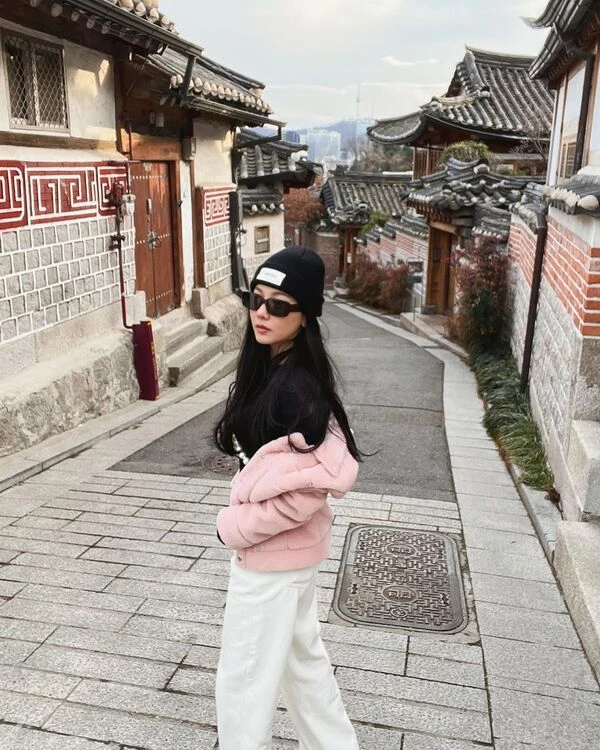 สลัดคราบนางเอก ‘นุ่น วรนุช’ ซัดโซจูสภาพหัวฟูที่เกาหลี ‘ออมม่า ลำยอง’