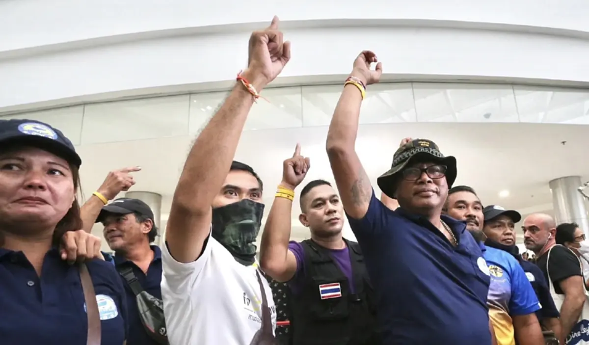 แกนนำกลุ่ม ศปปส.ดีใจหลังศาลรัฐธรรมนูญวินิจฉัย ฟันพรรคก้าวไกลเข้าข่ายล้มล้างการปกครอง เหตุเสนอแก้ ม.112