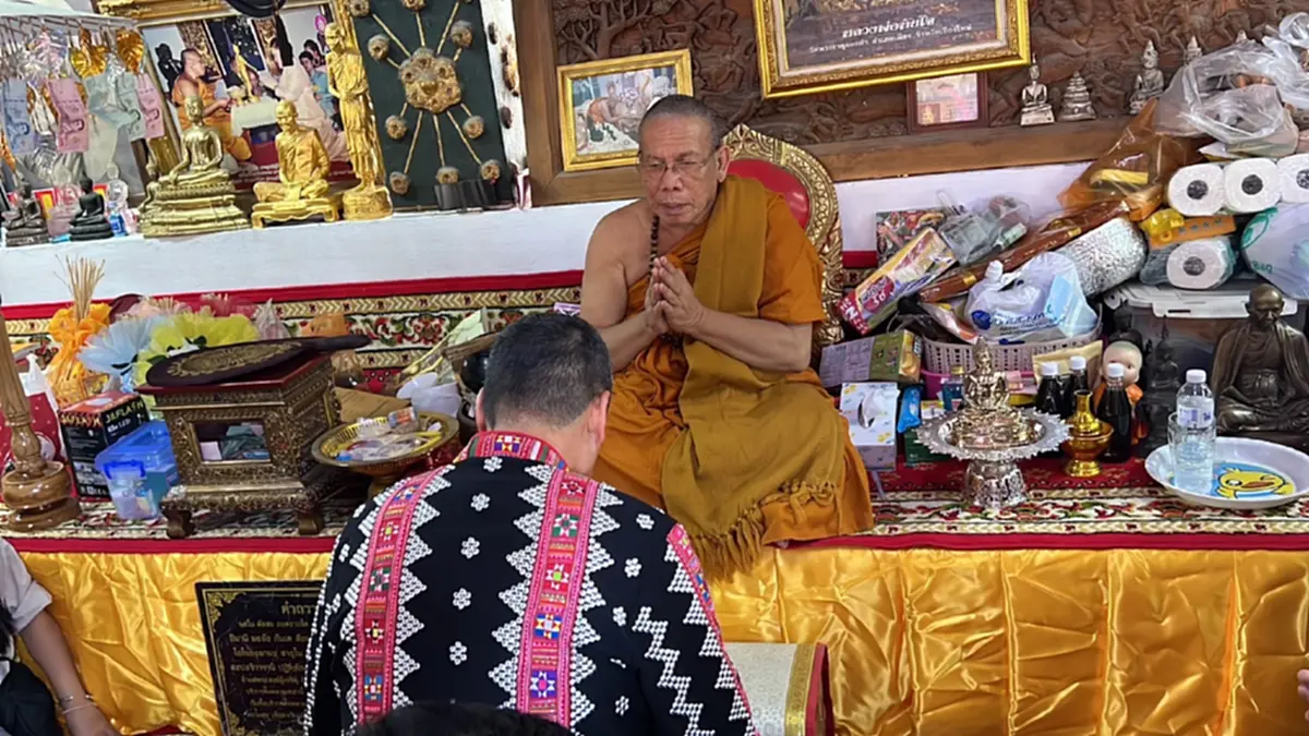 นายเศรษฐา ทวีสิน นายกรัฐมนตรี ไหว้พระขอพร ขอให้บ้านเมืองร่มเย็นเป็นสุข ประชาชนคุณภาพชีวิตดีขึ้น