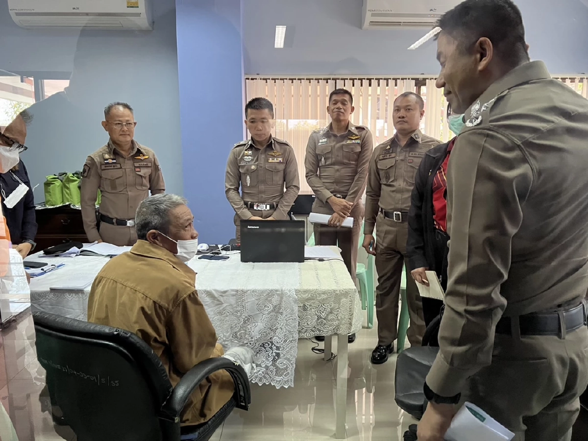 'ลุงเปี๊ยก' ติดใจคนเดียว 'ชายขาเทียม' ส่วน ตร. คนอื่นไม่ได้ข่มขู่