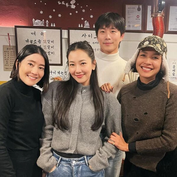 สลัดคราบนางเอก ‘นุ่น วรนุช’ ซัดโซจูสภาพหัวฟูที่เกาหลี ‘ออมม่า ลำยอง’