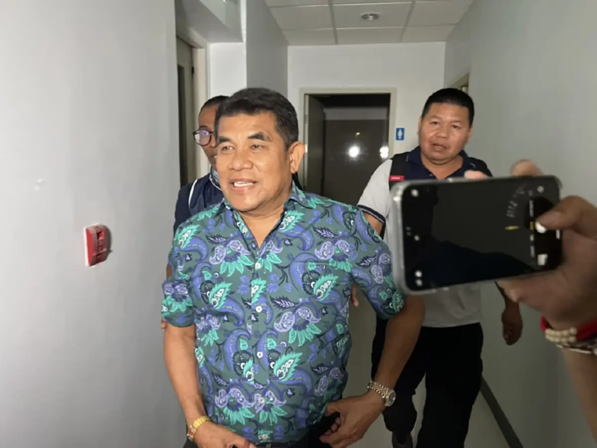 เจ๋ง ดอกจิก