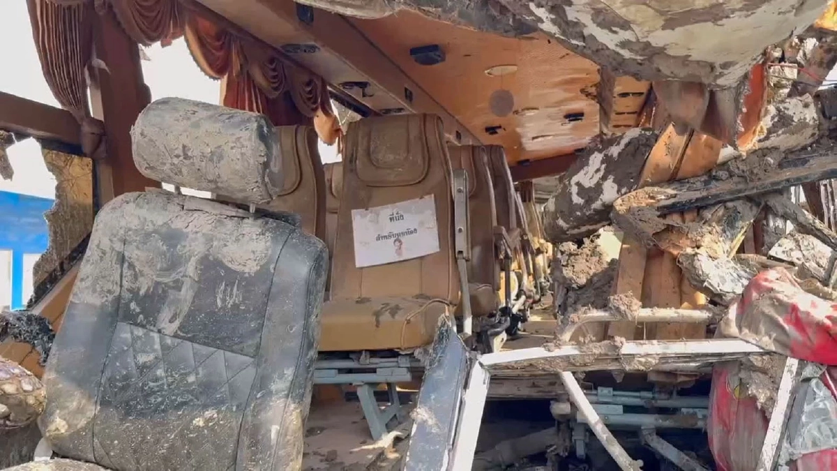 ชี้โชเฟอร์ ขับเร็ว - ไม่ชินเส้นทาง อุบัติเหตุสยอง 3 ศพ เจ็บยกคัน