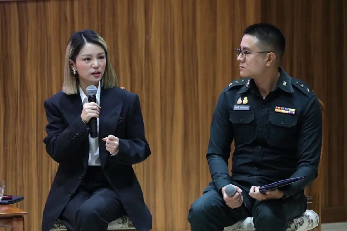 "มาดามเดียร์" หนุนเพิ่มบทบาทสตรีในกองทัพ แนะก้าวข้ามอคติเรื่องเพศ-วัย