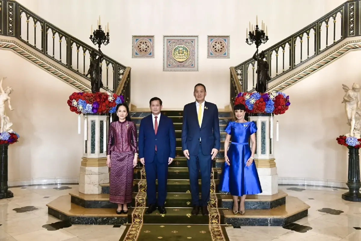 นายเศรษฐา ทวีสิน นายกรัฐมนตรี  เปิดทำเนียบรัฐบาล ต้อนรับ ฮุน มาเนต และภริยา 