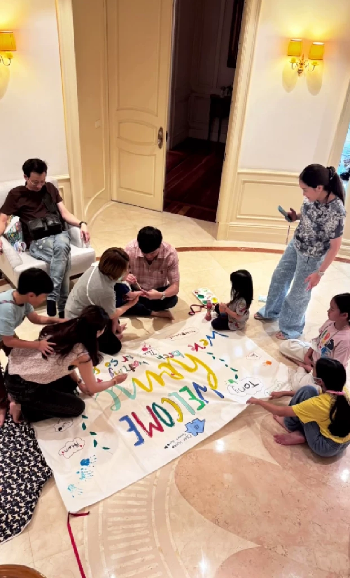 ป้านผ้าต้อนรับทักษิณ