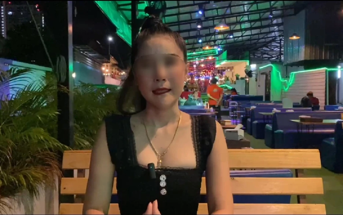 เจ๊ฟ้า เจ้าของร้านหมูกระทะ ที่ใช้ไม้เรียวตีพนักงานแทนการหักเงิน