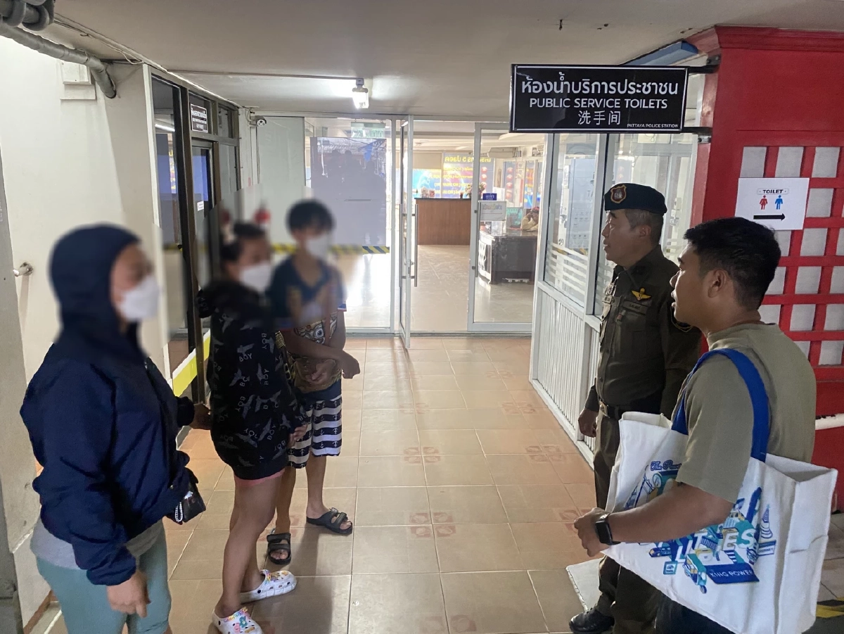 แม่น้องบอย พาลูกชายและลูกสะใภ้ แจ้งความเอาผิดเจ๊เจ้าของร้านหมูกระทะ