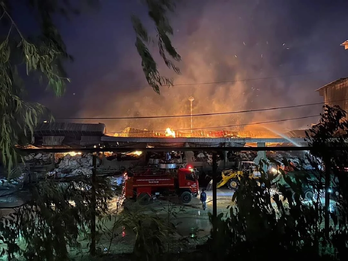 ไฟไหม้โรงงานแป้งมัน จ.มหาสารคาม