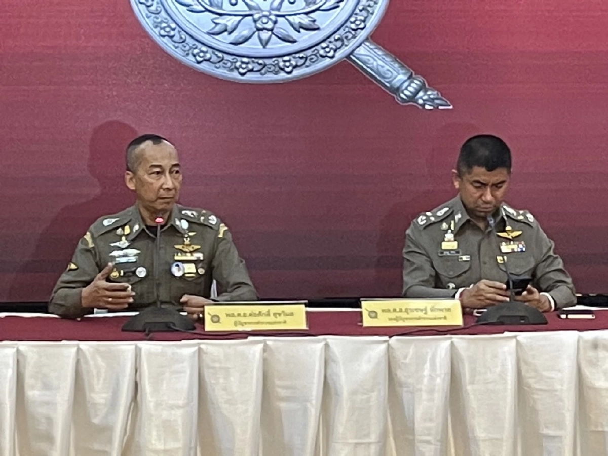 บิ๊กต่อ-บิ๊กโจ๊ก ตั้งโต๊ะ แถลงข่าว หลังนายกฯ เรียกเข้าพบที่ทำเนียบรัฐบาล 