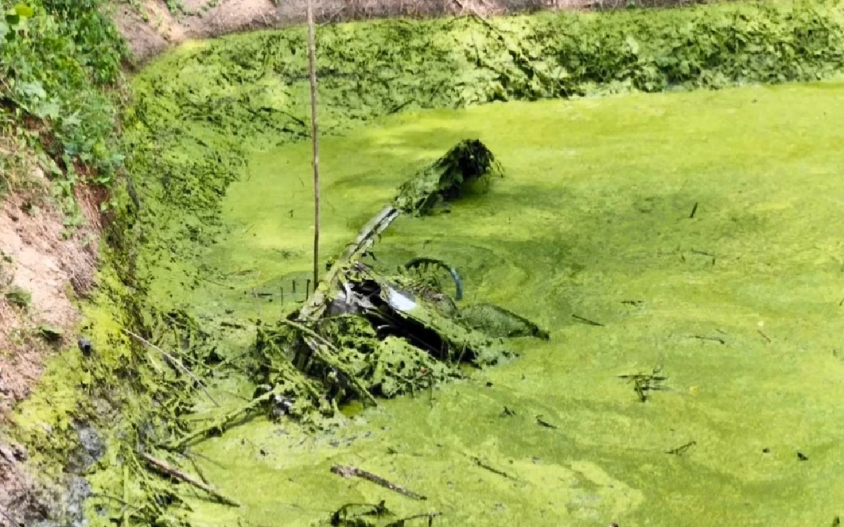 ซากรถถูกเผาทิ้ง