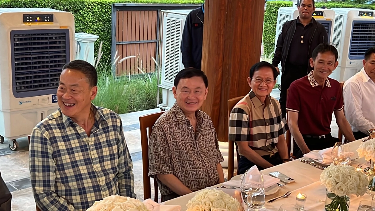 เศรษฐาเข้าพบทักษิณ