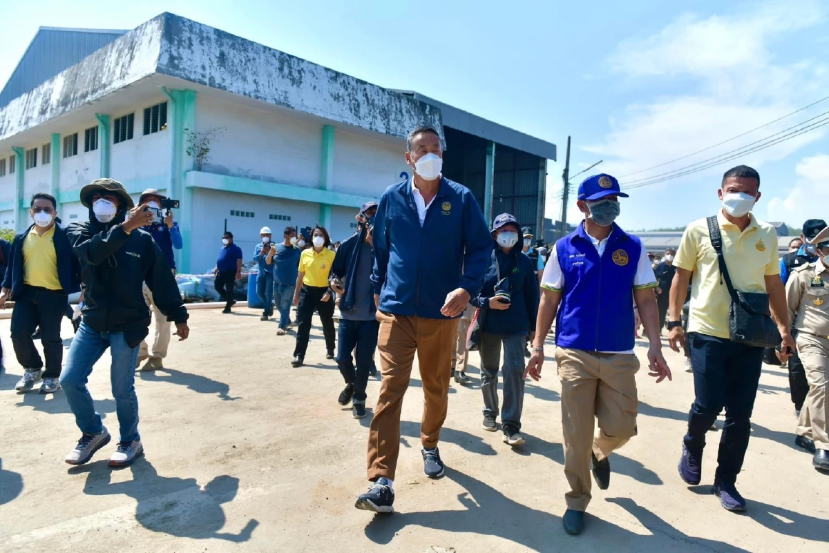 นายกฯ ลงพื้นที่ ตรวจโรงงานสารเคมีไฟไหม้ จ.ระยอง