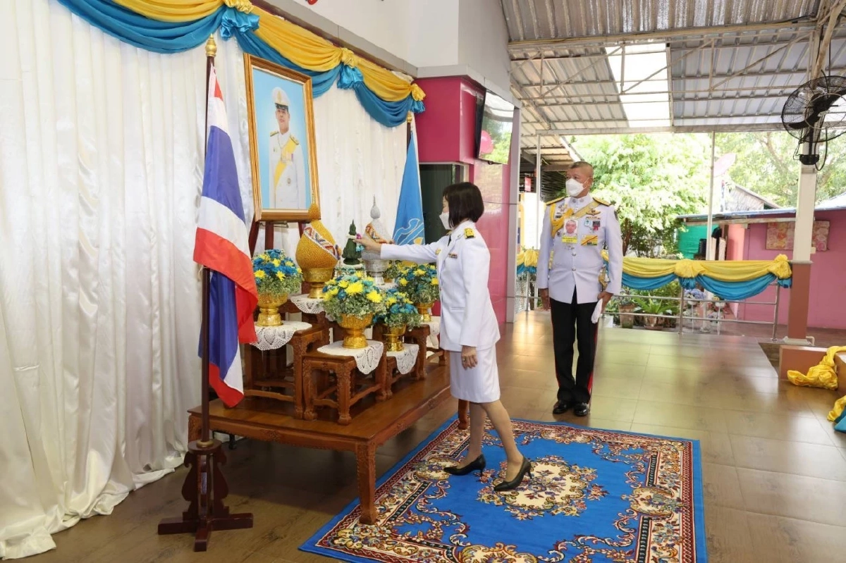 ในหลวง - ราชีนี พระราชทานสิ่งของ สถานสงเคราะห์ วันประสูติ 'เจ้าฟ้าทีปังกรฯ'