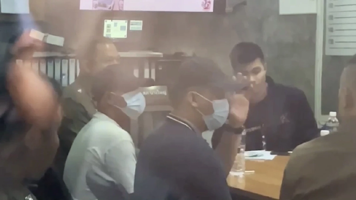 รวบทันควัน แก๊งทวงหนี้โหด มือถือตบหน้ายายวัย 75 