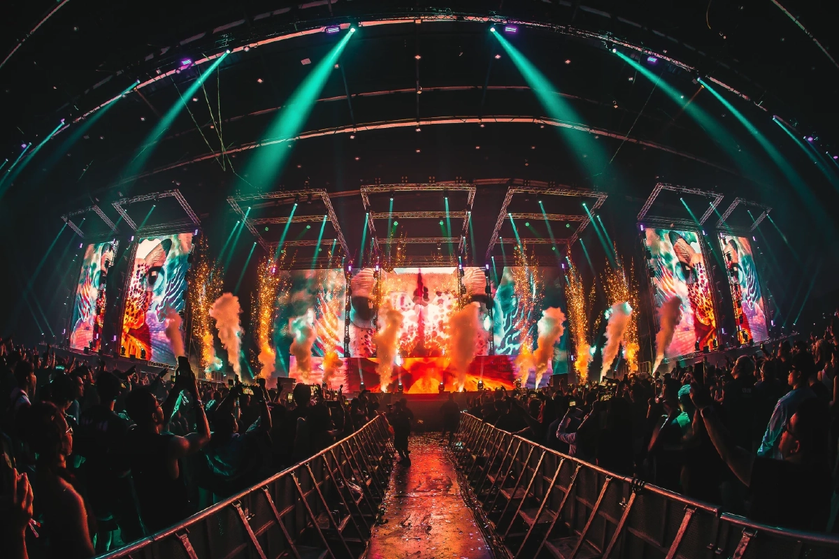 ศิลปินยอดฝีมือระดับโลก Together Festival 2024 กอดคอโชว์สเต็ปแดนซ์