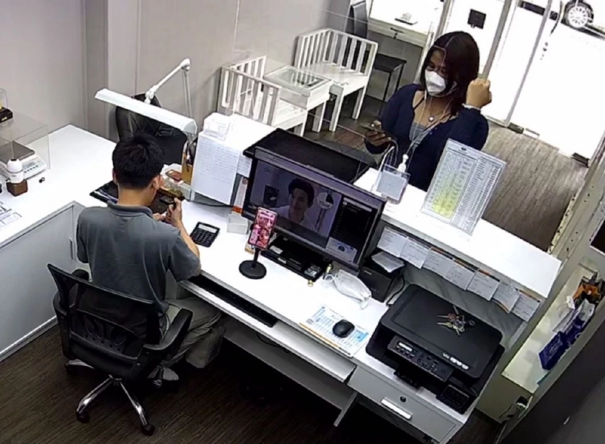 หมายจับ สาวประเภท 2 ลักทรัพย์ เศรษฐินีเมืองเพชร กว่า 40 ล้าน 