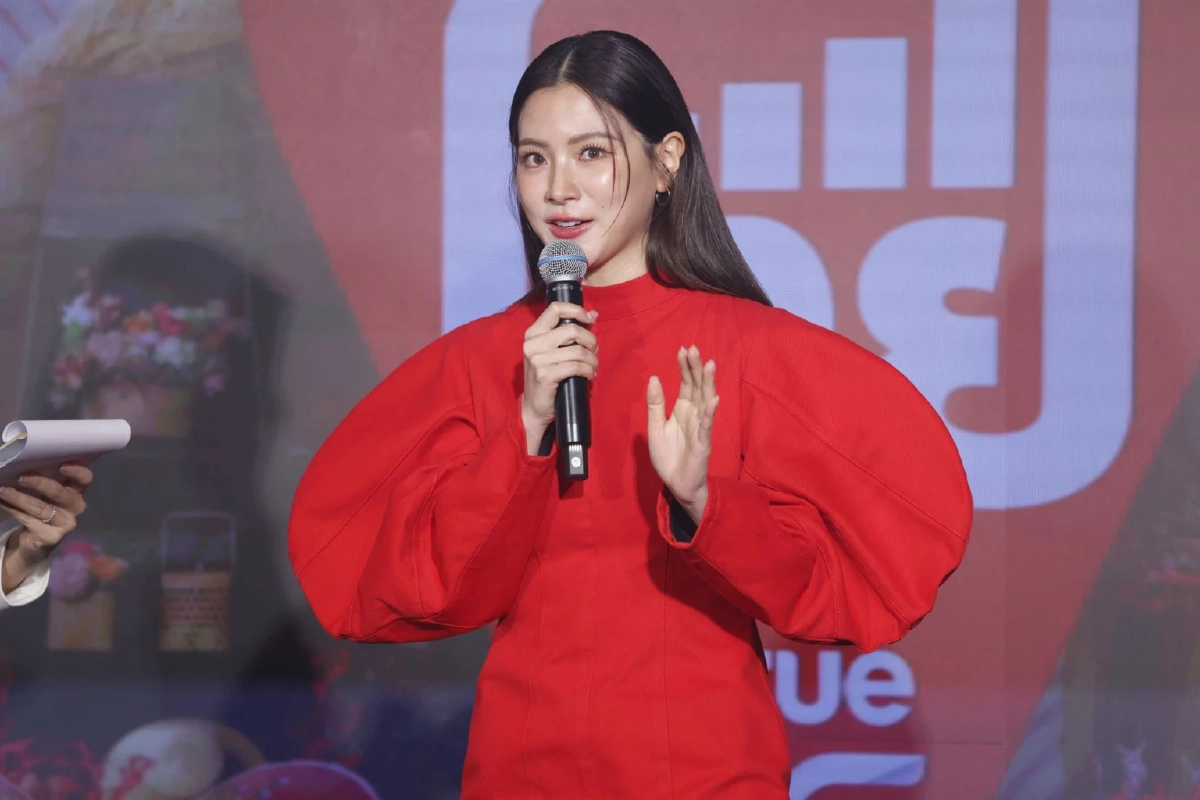 ส่องความเคลื่อนไหว \"แม่หมู\" หลัง \"นาย - ใบเฟิร์น\" เจอข่าวลือเลิกกัน สุดช็อก