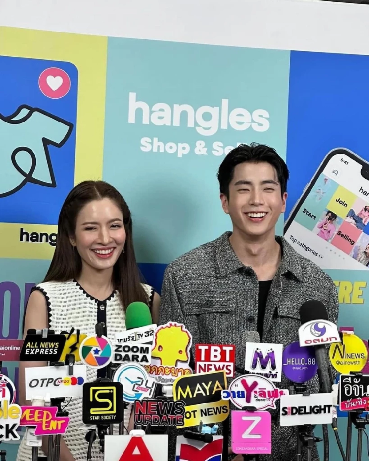 \"แอฟ ทักษอร\" หอบดอกไม้ยินดี \"นนกุล\" และครอบครัว