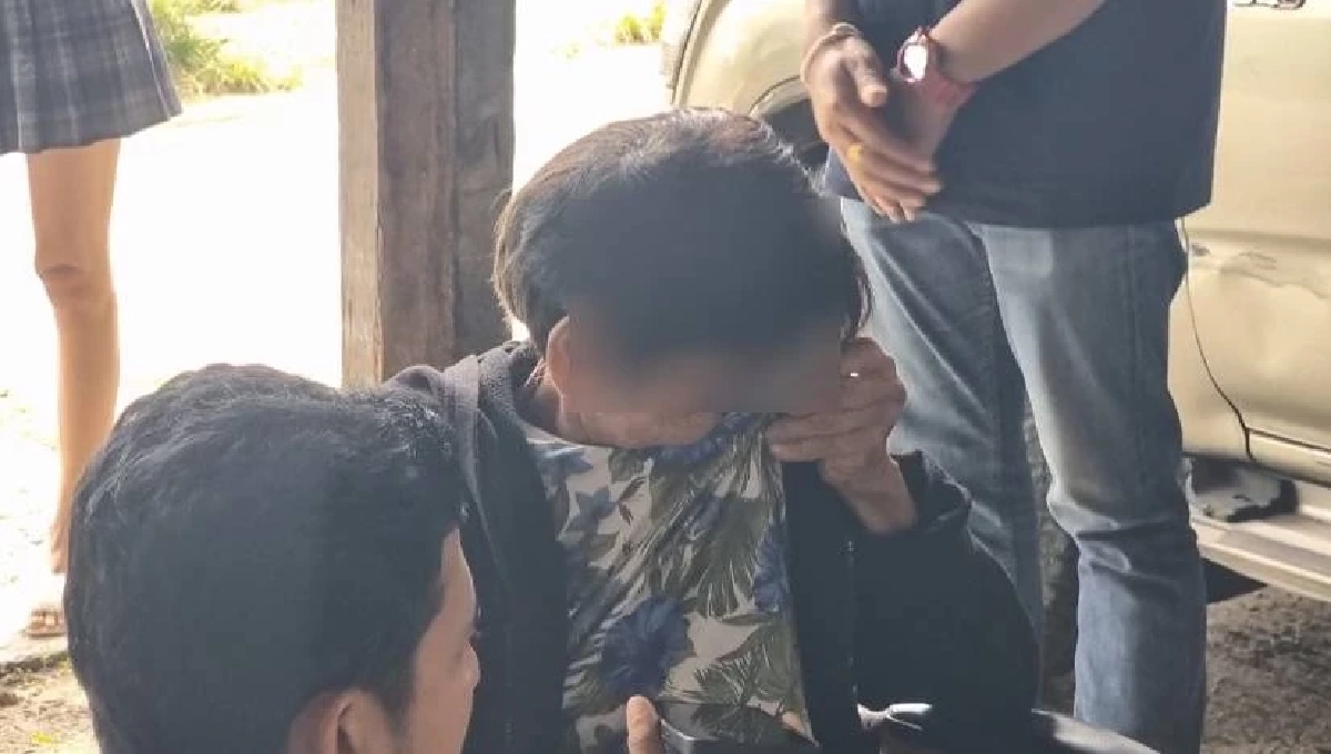 สะเทือนใจ แม่ลูกทะเลาะกันเรื่องทำบุญ ลูกสาวอุ้มแม่ไปทิ้งพร้อมวีลแชร์