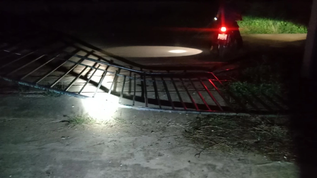 ชาวบ้านหนองปรือยาง ผวา! ช้างป่าหงุดหงิด บุกพังรั้วโรงเรียนกลางดึก