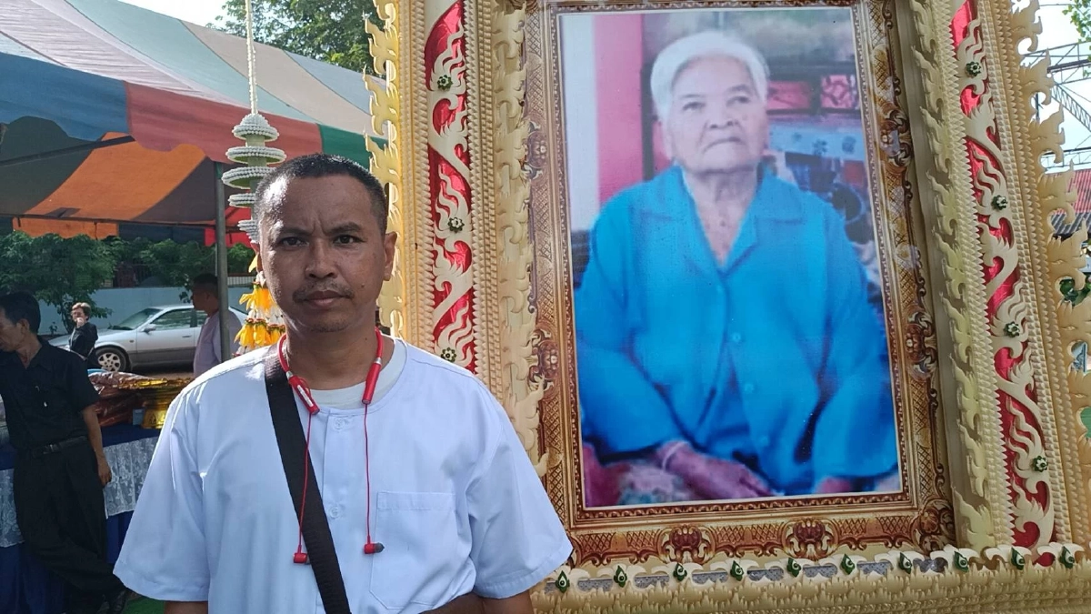 ภาพวินาที ยาย 90 ปี หมดลมต่อหน้าลูกหลาน ด้วยท่านั่งสมาธิ