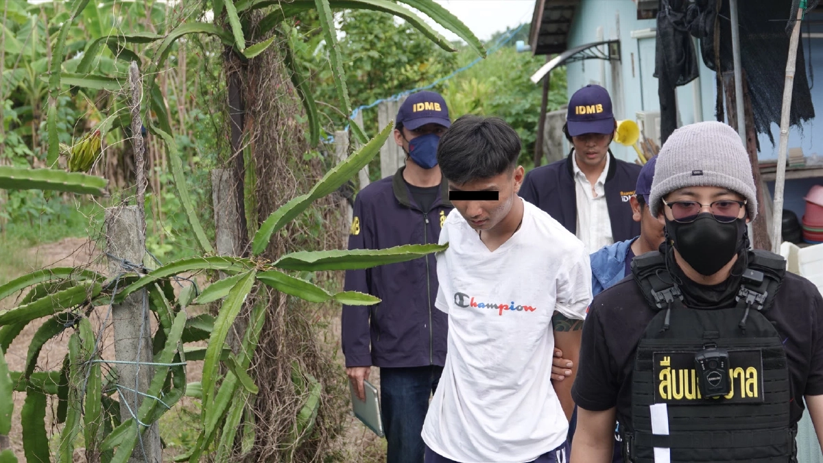 \"สารวัตรแจ๊ะ\" นำทีม รวบ \"เจมส์ บางบอนด์\" สะกดรอย \"สารวัตรหนุ่ม\" นาน10 วัน