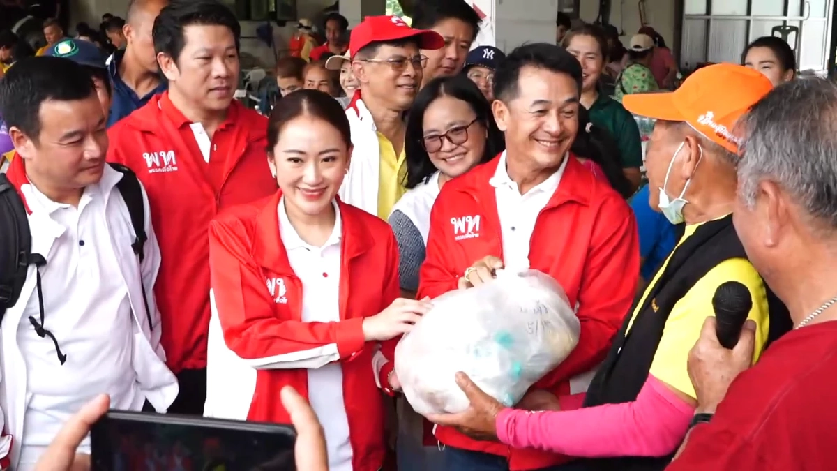 นายกฯ ลุยน้ำท่วม น่าน สัญญาชาวบ้าน มีมาตรการดูแล หลังปฏิบัติหน้าที่ได้เต็ม