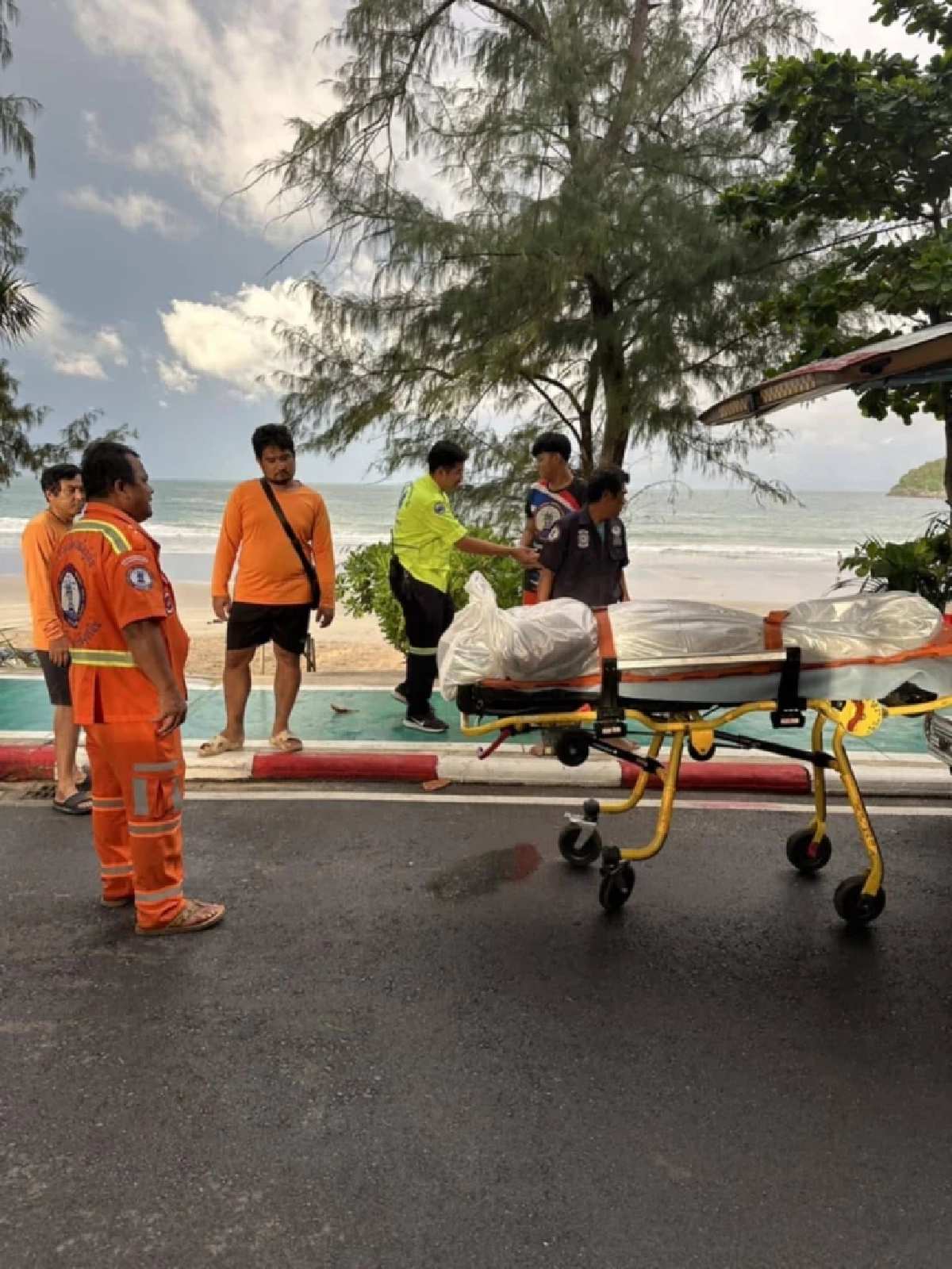สยอง คลื่นซัด ร่างหญิงจีนปริศนา เกยหาดภูเก็ต คาดเสียชีวิตไม่ต่ำ 5 ชั่วโมง
