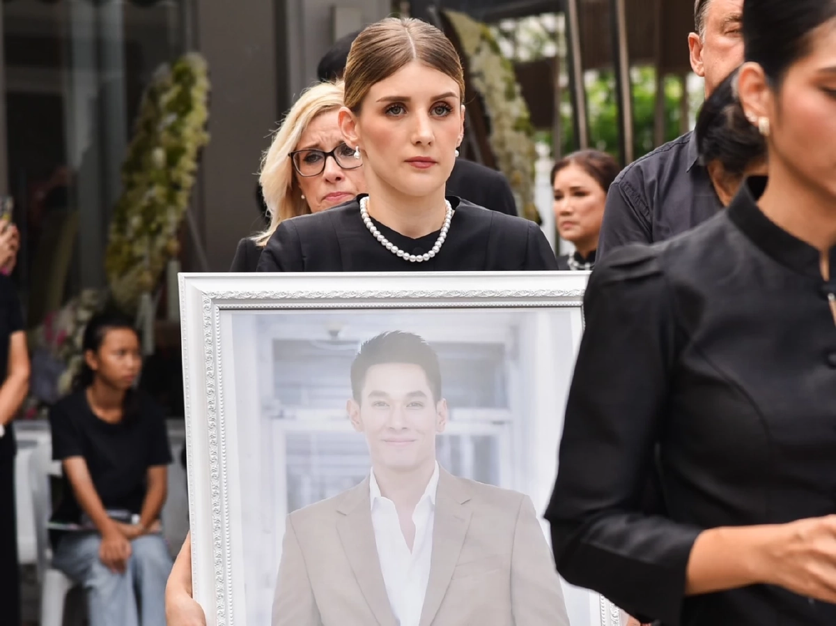 สะอื้น ภรรยา และน้องสาว "อ๋อม อรรคพันธ์" กล่าวอาลัยเป็นครั้งสุดท้าย